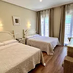 Hostal Toledo Guest house 2*
