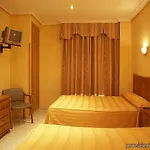 Hostal Toledo Guest house 2*