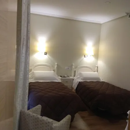 Hostal Toledo 2*