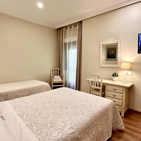 Hostal Toledo Guest house 2*