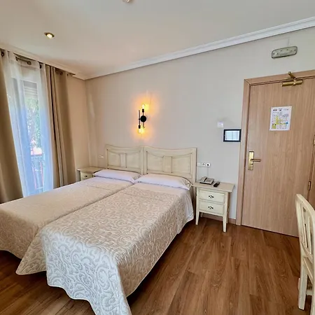 Hostal Toledo 2*