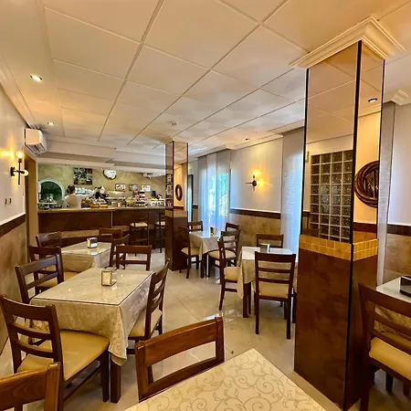 Hostal Toledo 2*