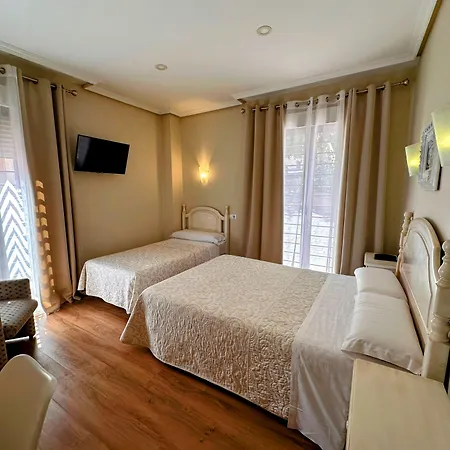 Hostal Toledo 2*