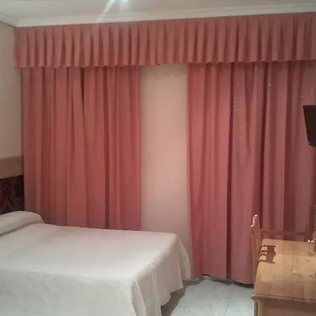 Πανσιόν Hostal Toledo 2*