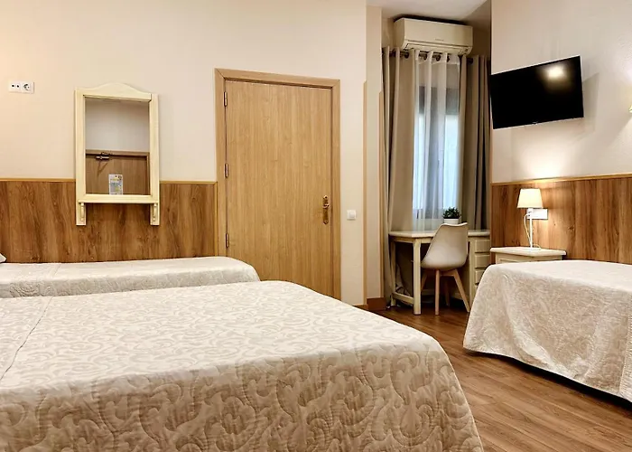 Hostal Toledo Толедо