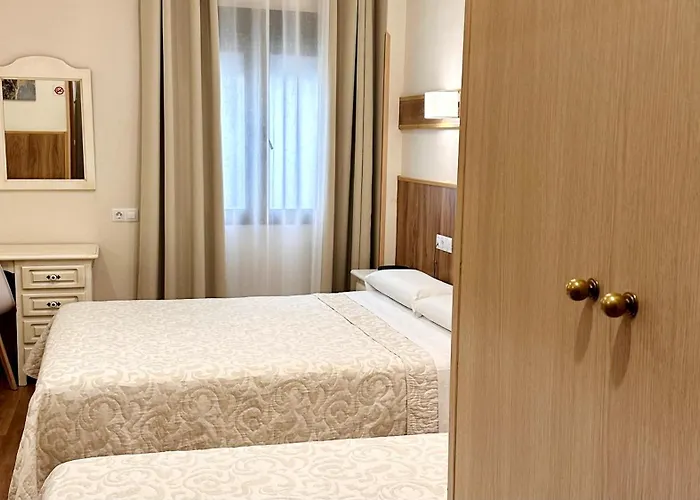 Гостьовий будинок Hostal Toledo